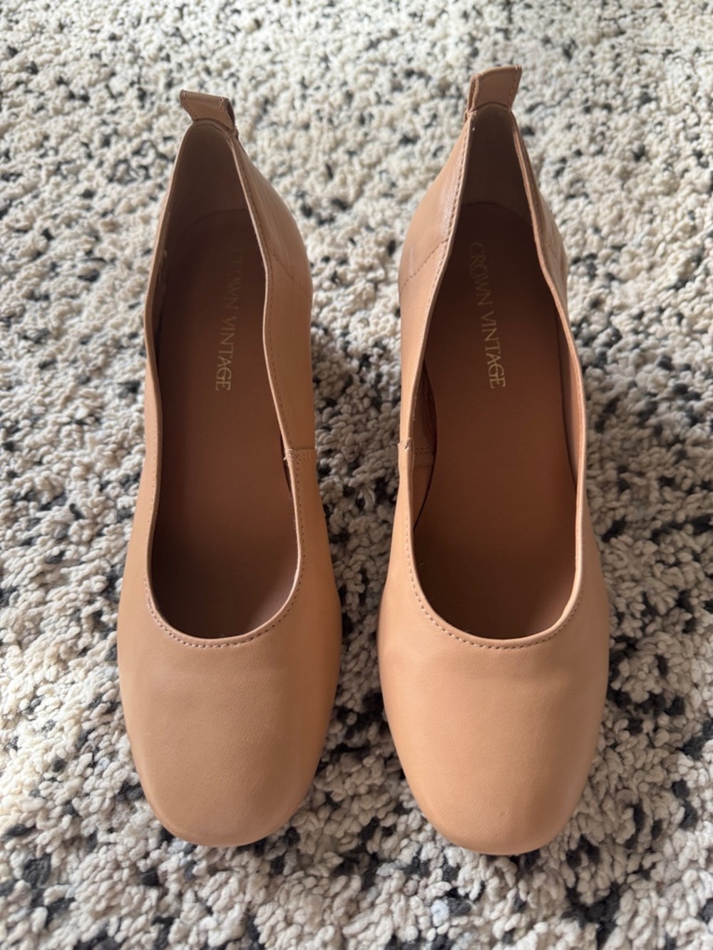 Crown Vintage Nude Leather Shoes Size 10